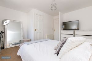 Bedroom- click for photo gallery